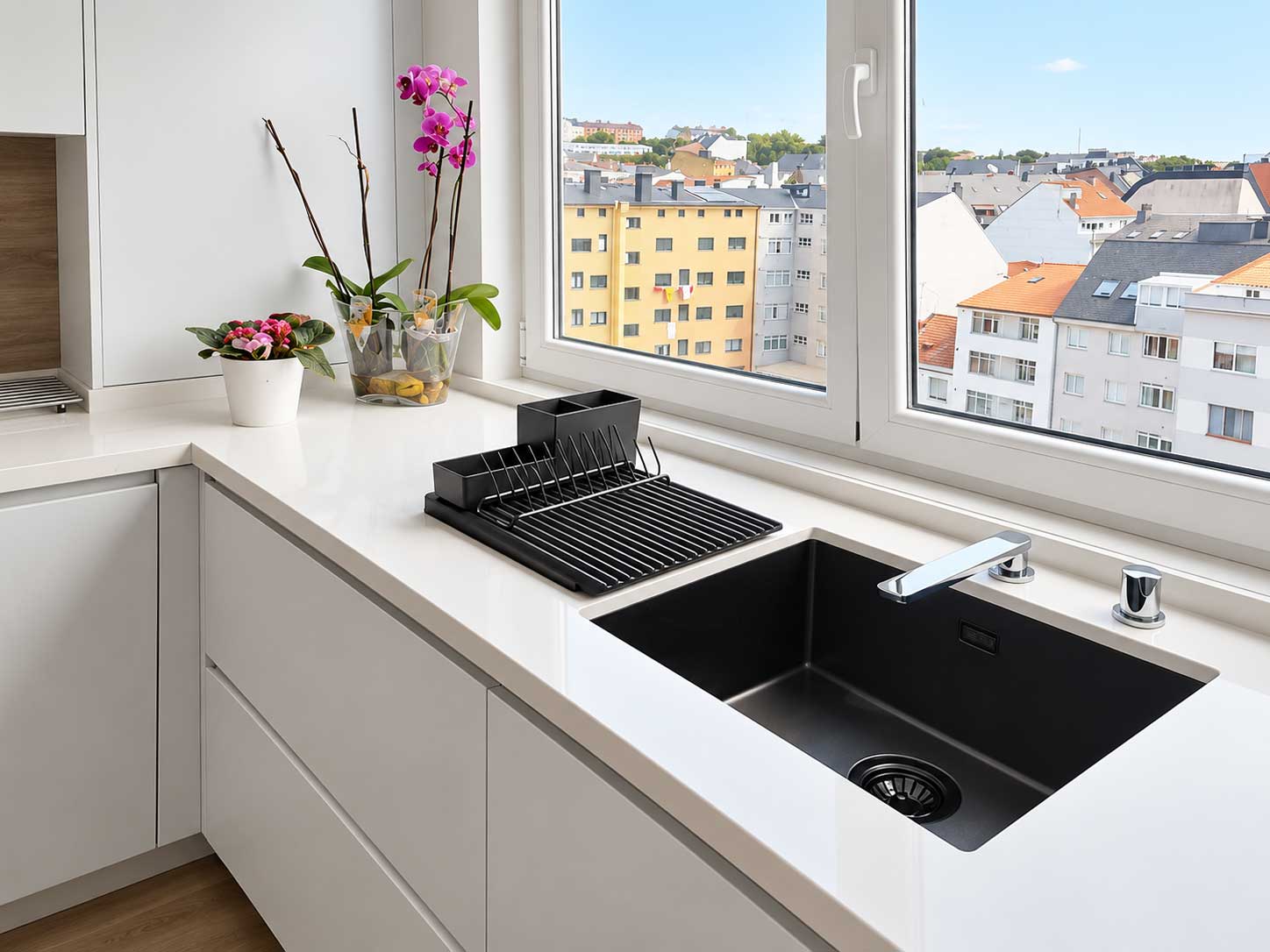 Cocina a medida con electrodomésticos integrados en Ferrol